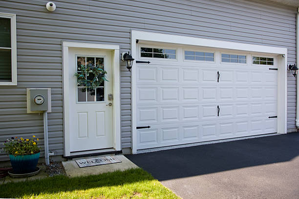 24/7 Emergency Garage Door Panel Replacement experts in Russellville, AR